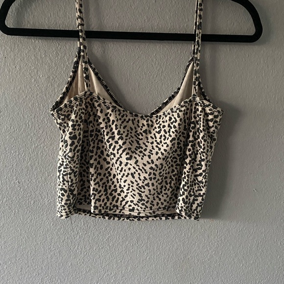 cropped cheetah print tank top - Picture 2 of 2